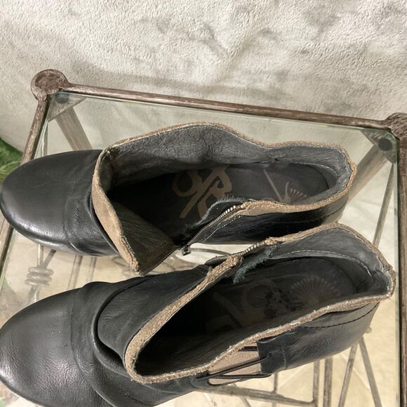 OTBT  Leather Ankle Bootie women’s size 7.5 smooth & suede leather two tone - Picture 8 of 10